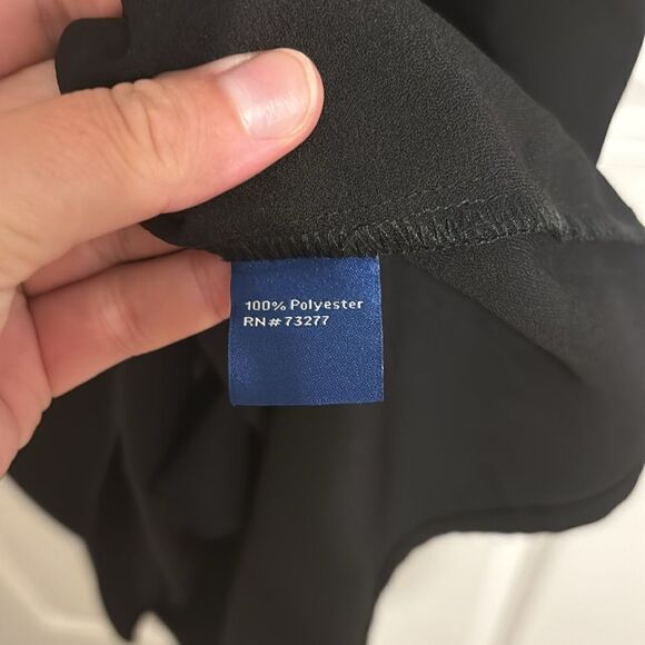 Little Black VNeck Dress with Pockets 💖 - Picture 6 of 7